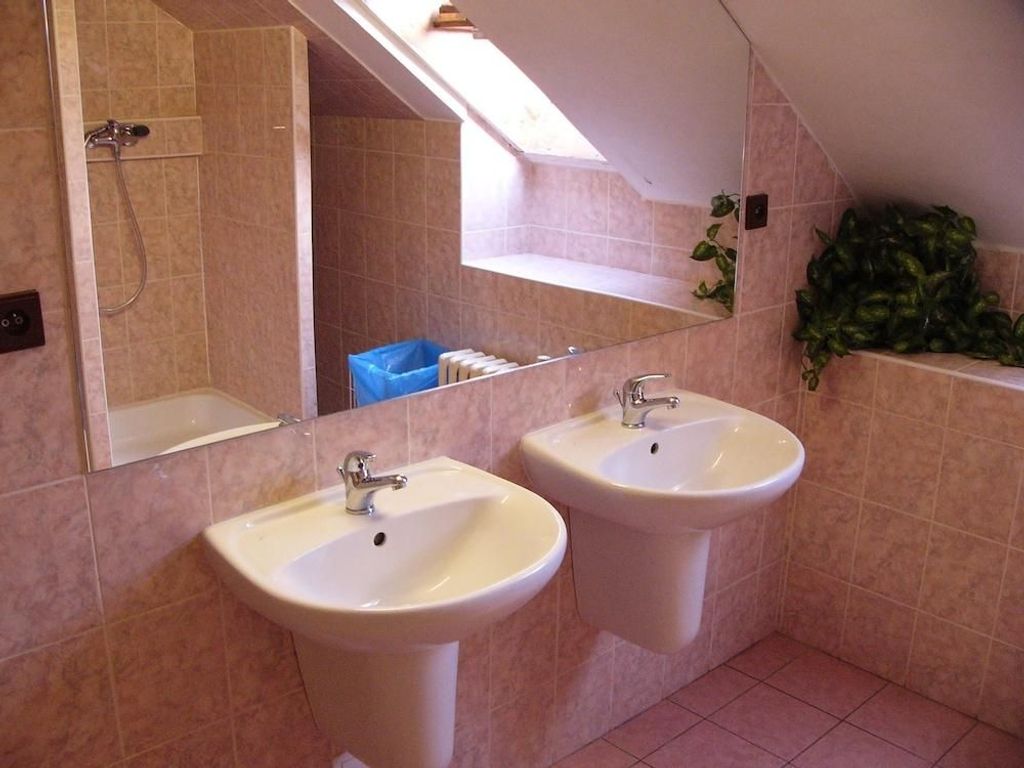 Hostel - With Private Entrance