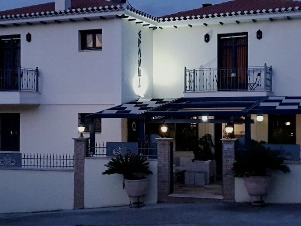 Epavlis Boutique Suites