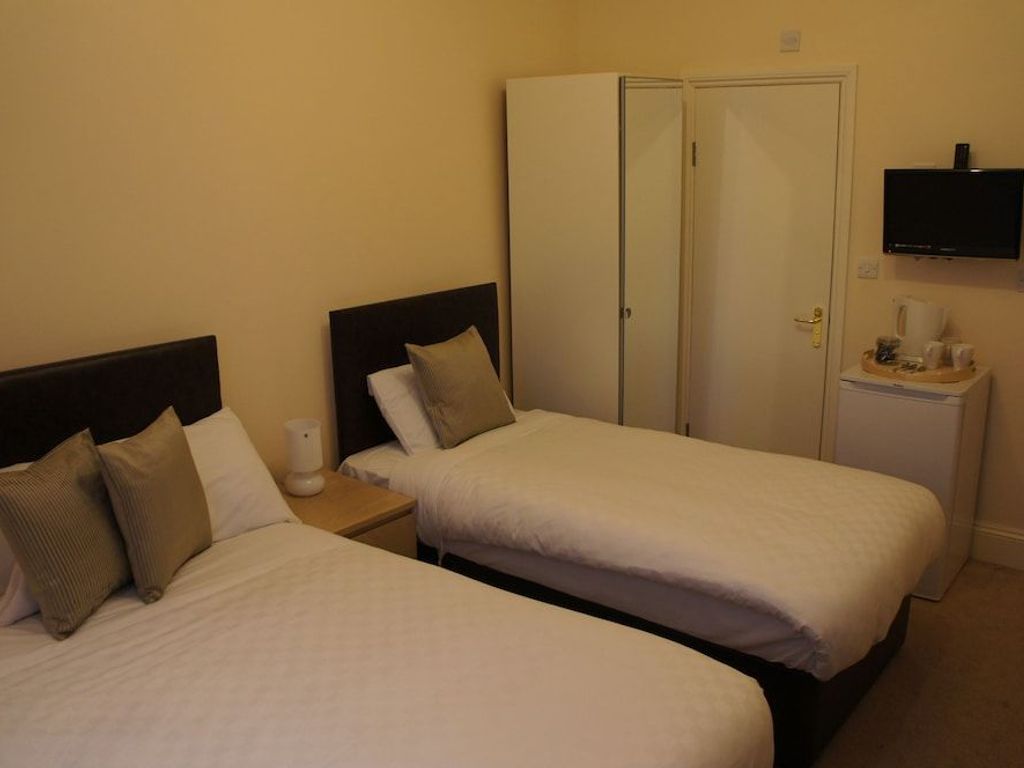 Pearl Hotel London