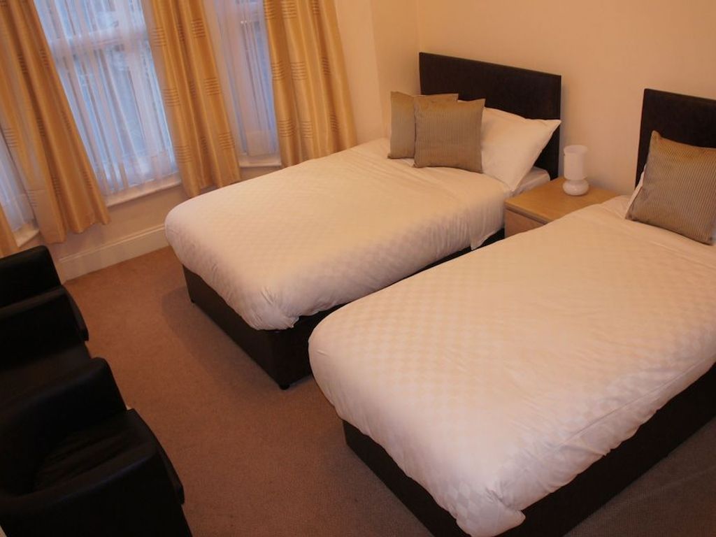 Pearl Hotel London