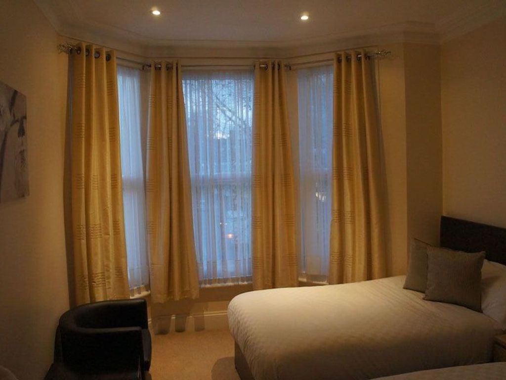 Pearl Hotel London