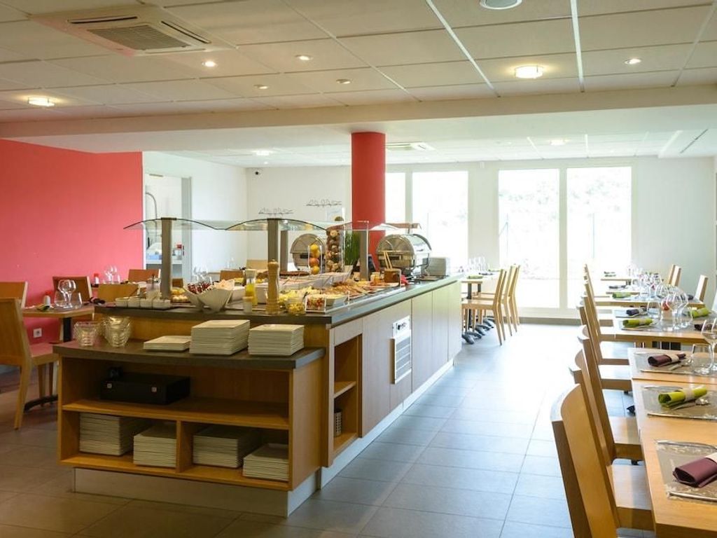 Brit Hotel Reims Croix Blandin