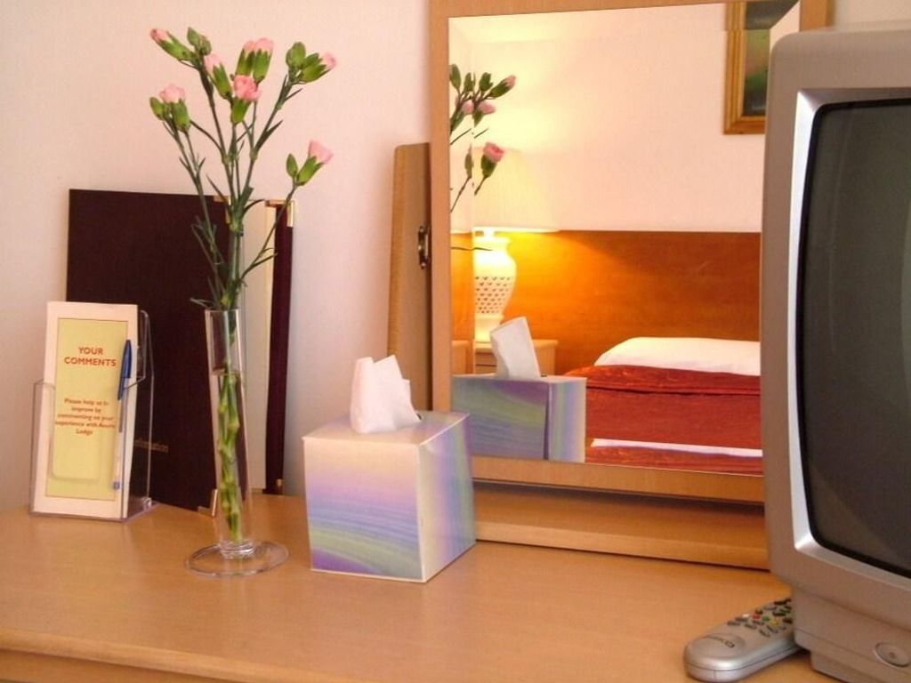 Acorn Lodge Gatwick Hotel