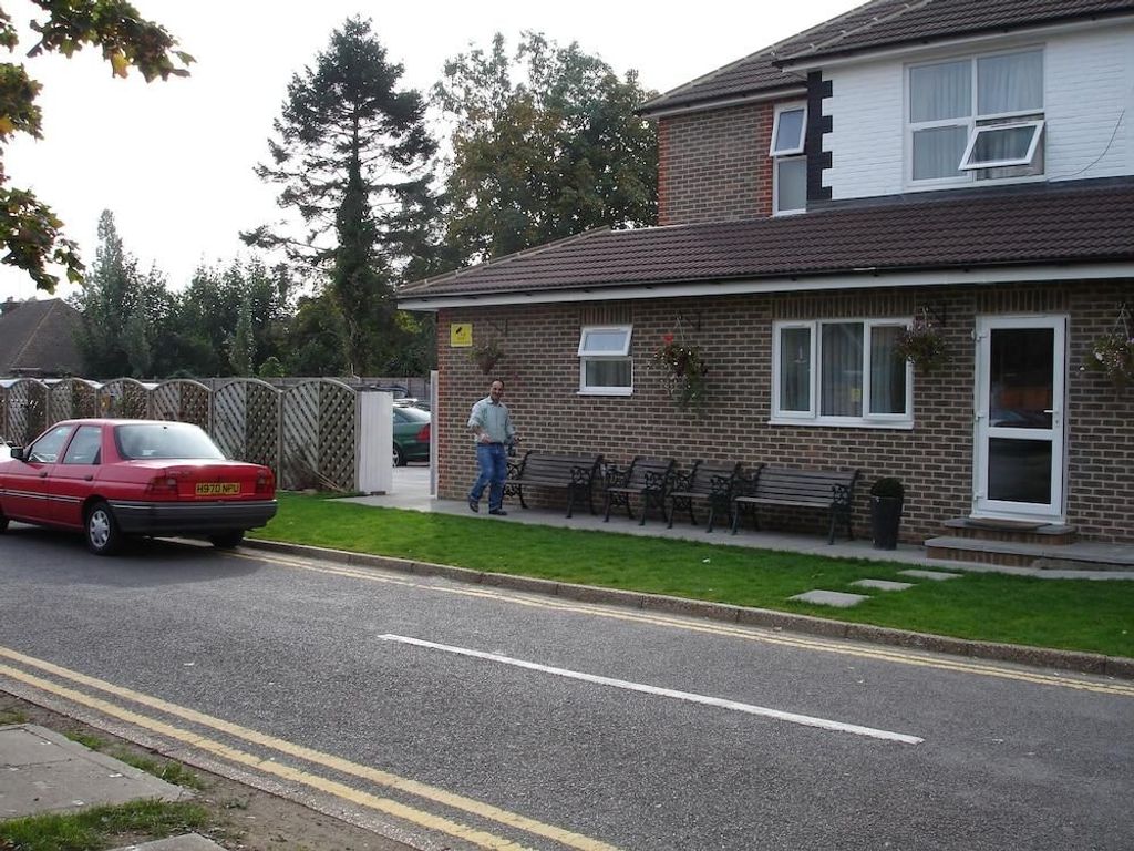 Acorn Lodge Gatwick Hotel