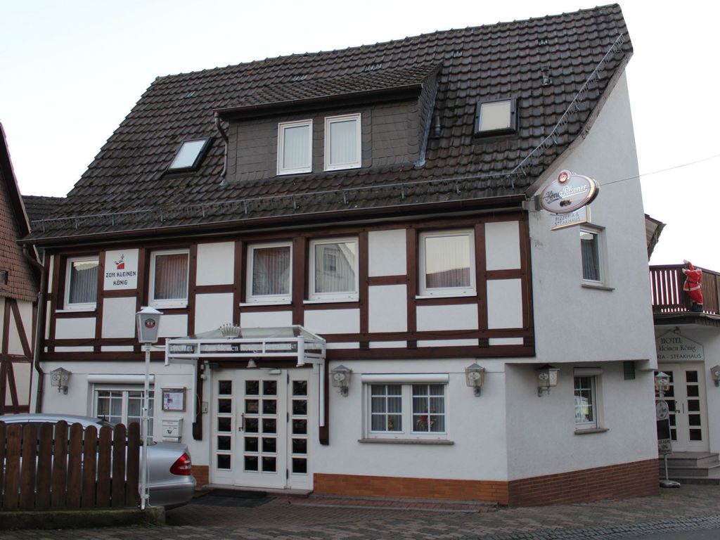 Zum Kleinen König