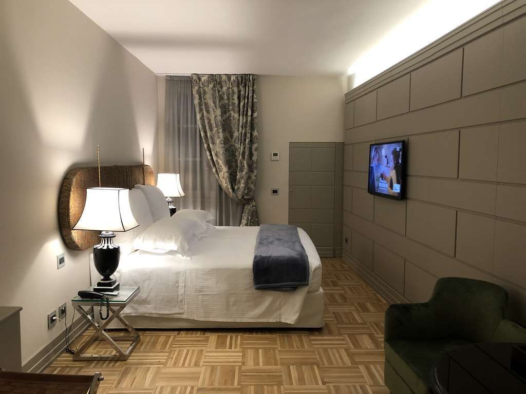 Hotel Number Nine