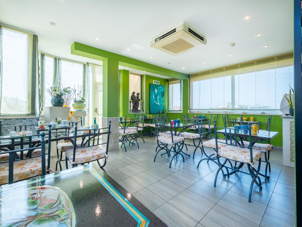 De La Ville Relais Hotel