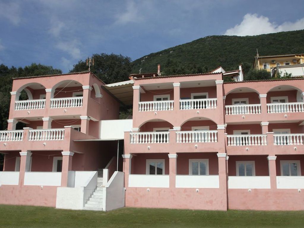 Paradiso Apartments