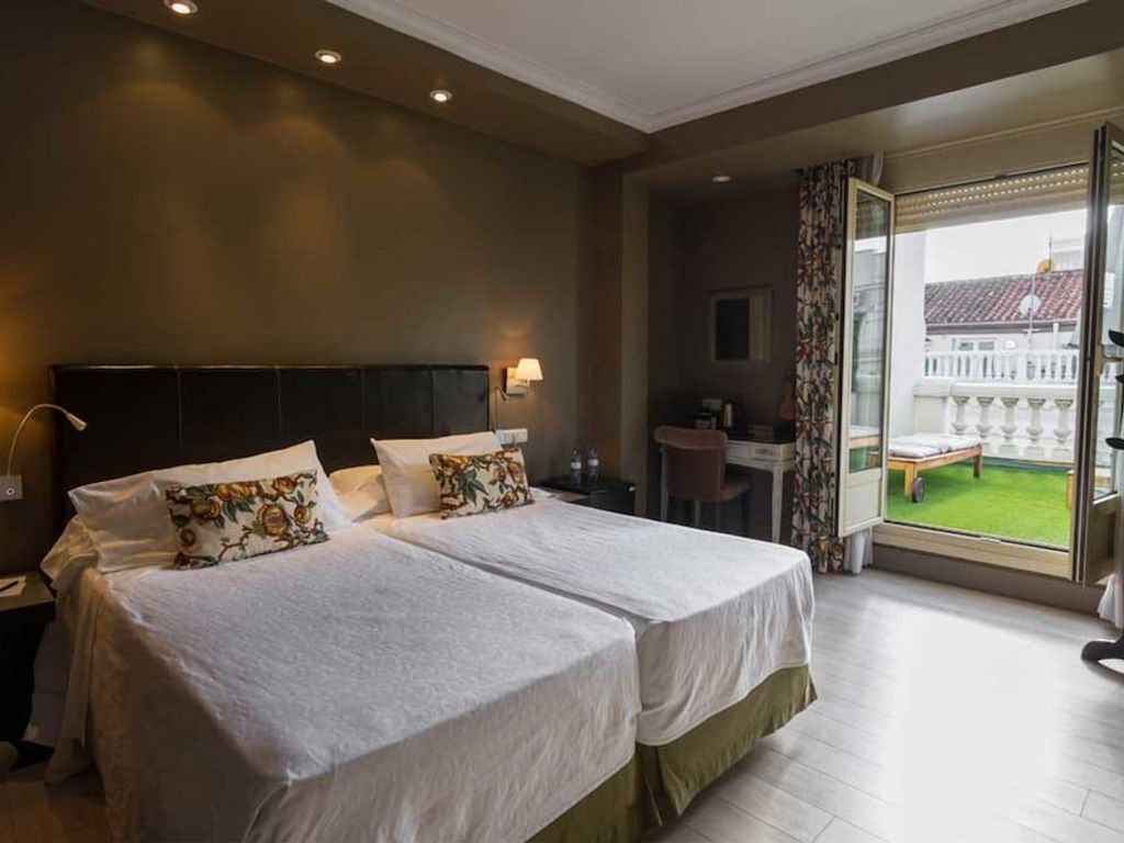 Hotel Moderno Puerta del Sol