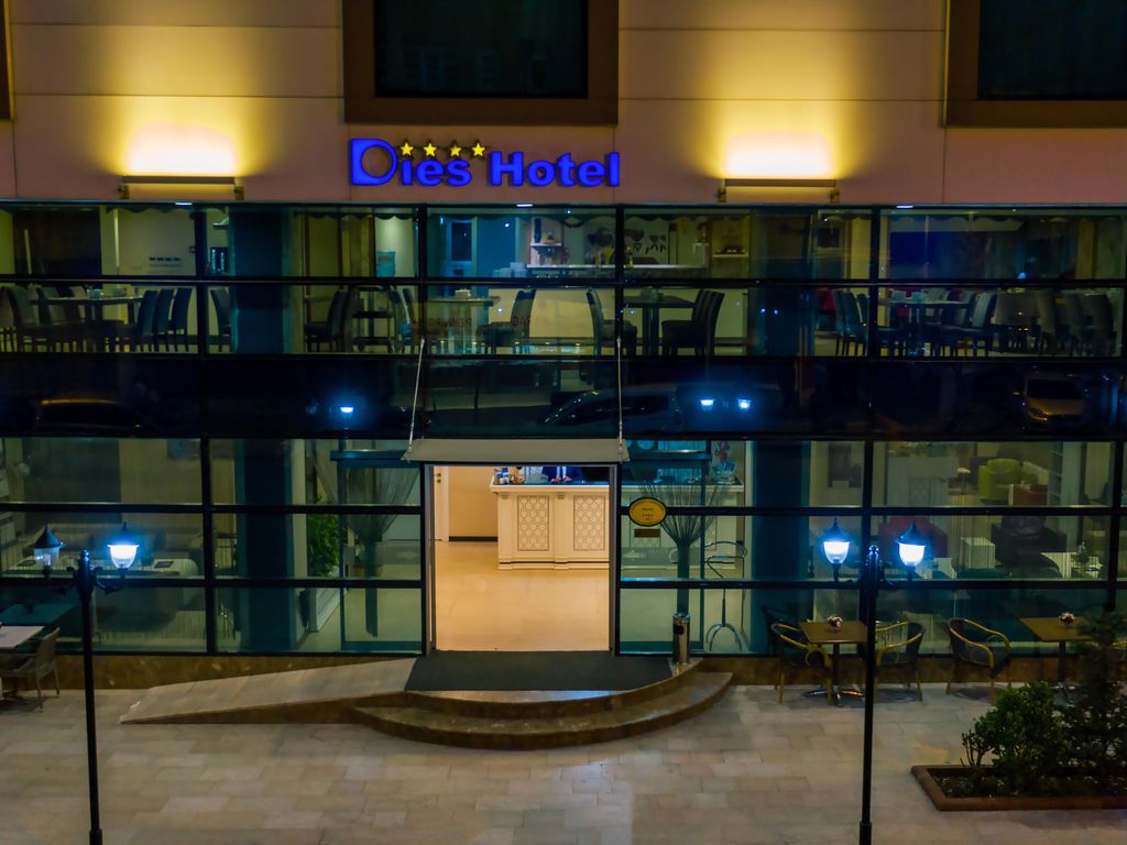 Dies Hotel
