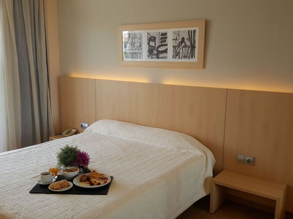 Advise Hotels Reina