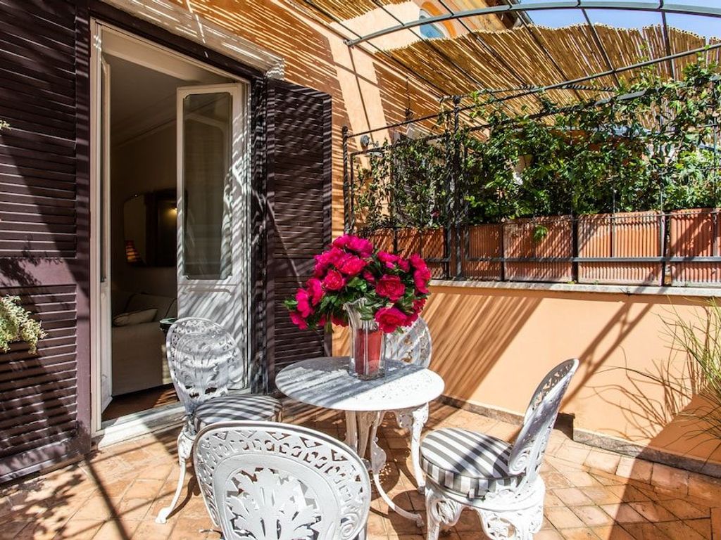 Frattina Apartments