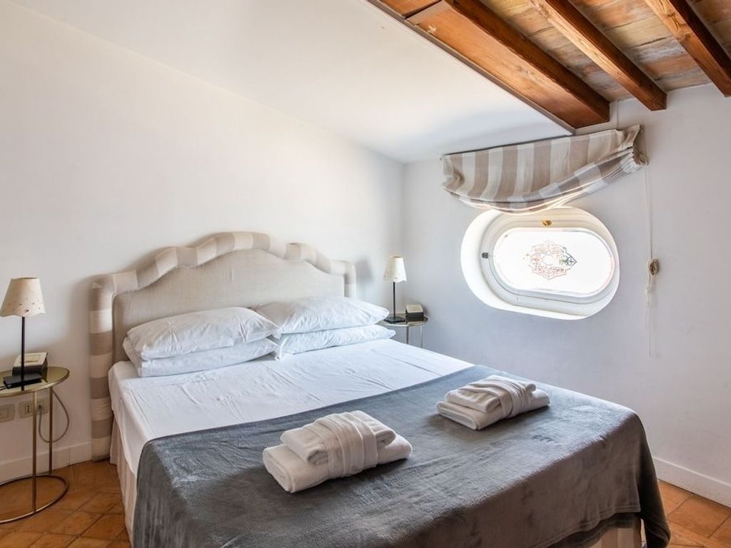 Frattina Apartments