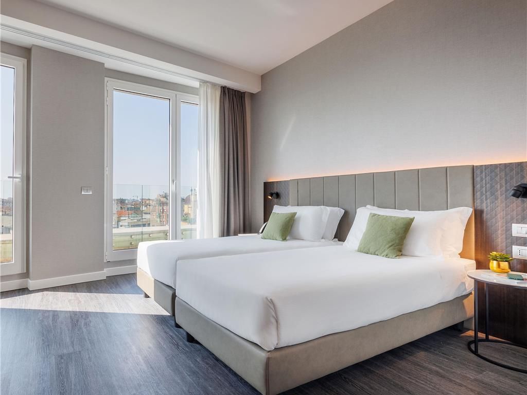 IH Hotels Milano Centrale