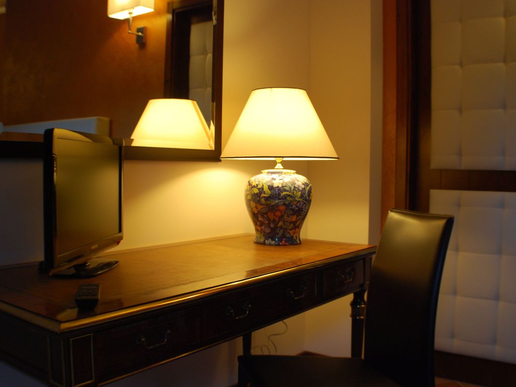 Queen Romantic House