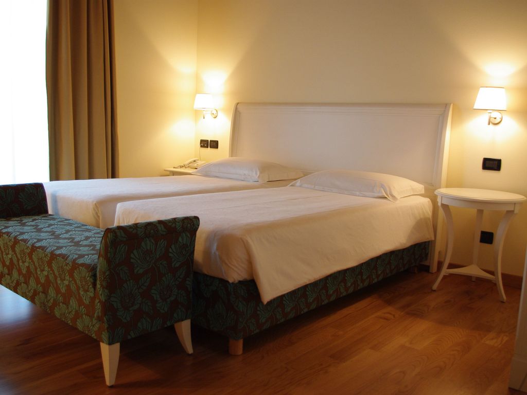 Center Hotel