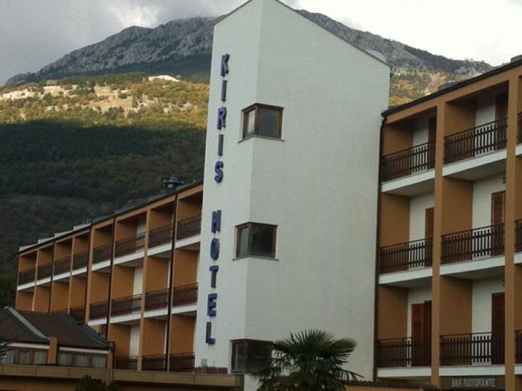 Kiris Hotel