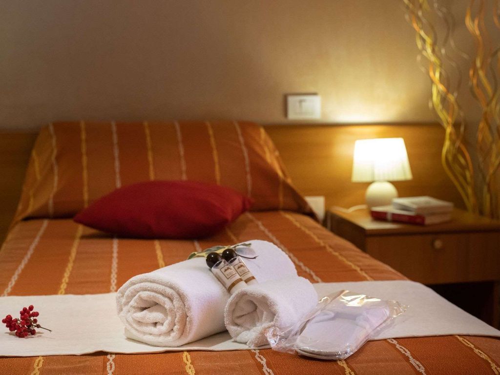 Kiris Hotel