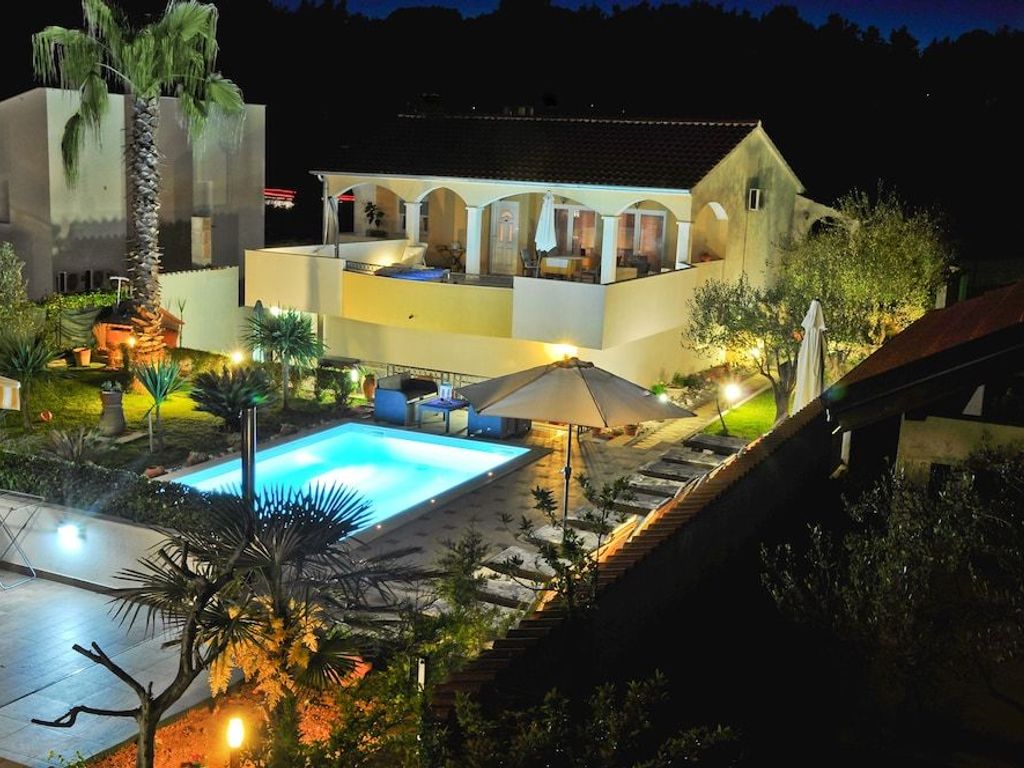 Villa Vanilla with Heated Pool