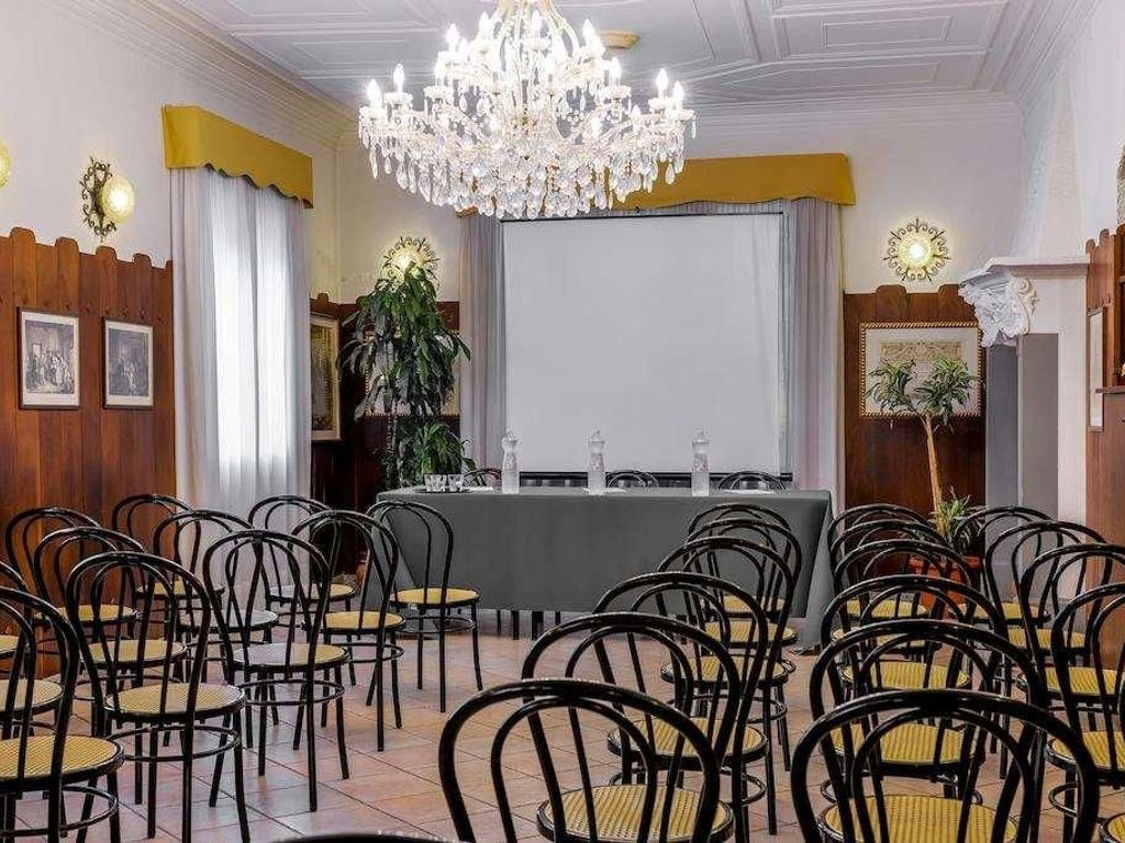 HOTEL DON ABBONDIO