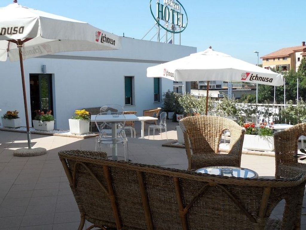 Hotel Ambrosio La Corte
