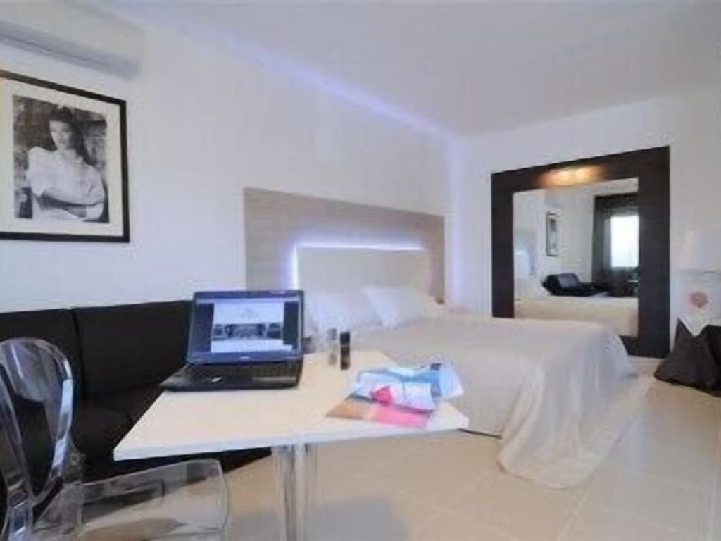 Hotel Ambrosio La Corte