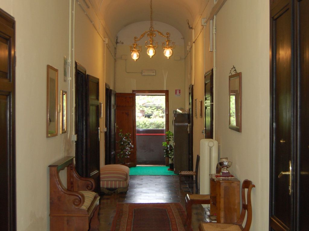 Antica Piazza dei Miracoli B&B