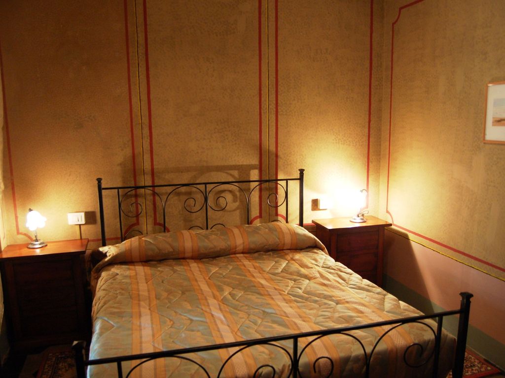 Antica Piazza dei Miracoli B&B