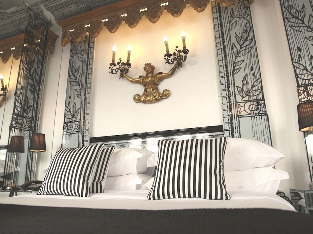 Teatro Boutique Rooms & Suites