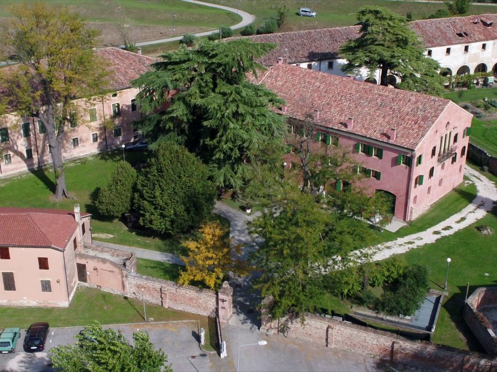 La Corte