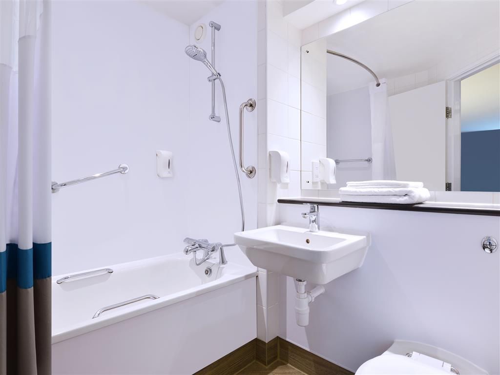 TRAVELODGE LONDON CLAPHAM JUNCTION