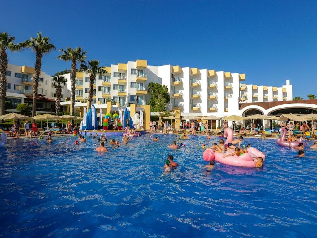 Fortezza Beach Resort