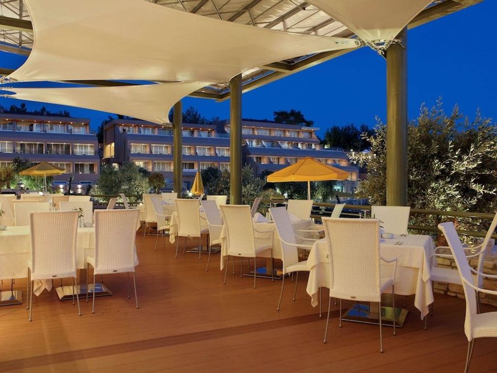 Royal Paradise Beach Resort & Spa