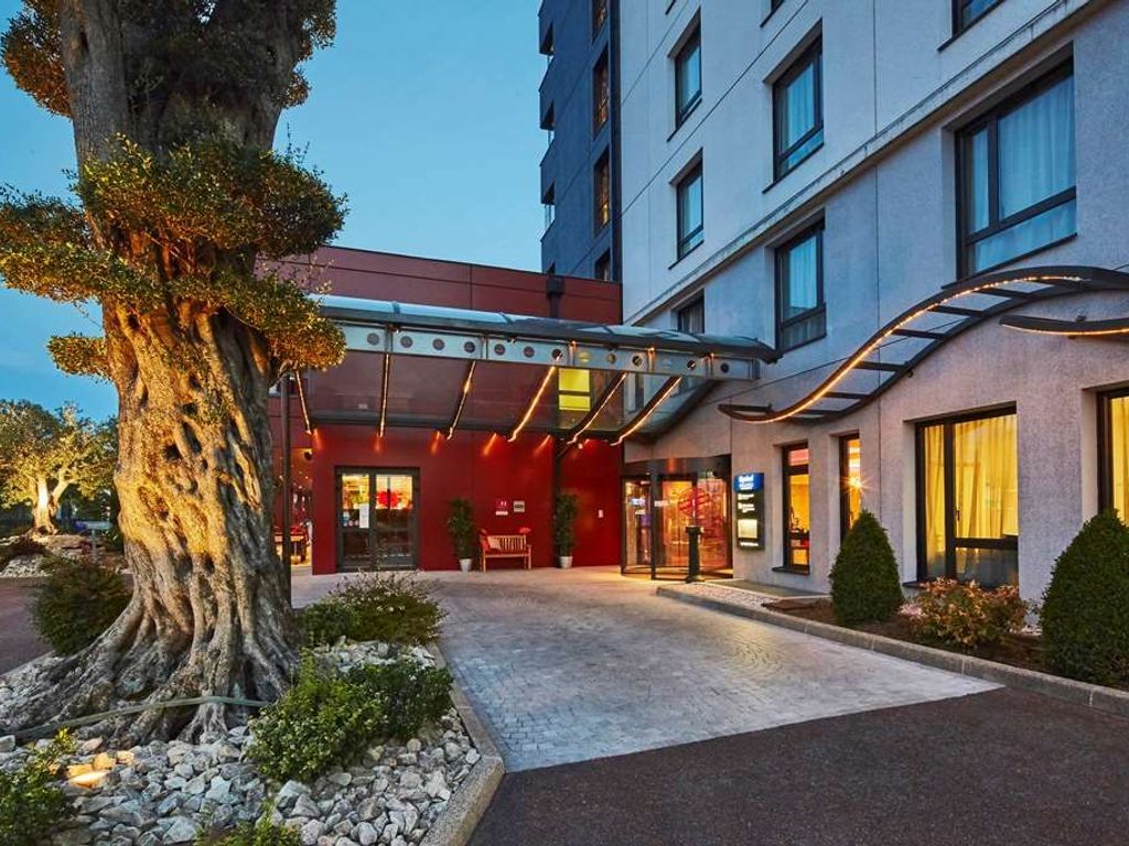 KYRIAD PRESTIGE LYON EST-Saint Priest Eurexpo Hotel and SPA