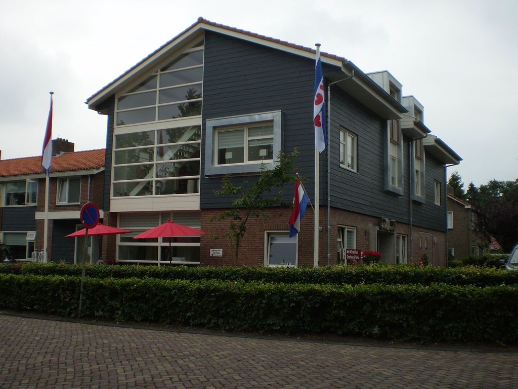 B&B Pension Perruque