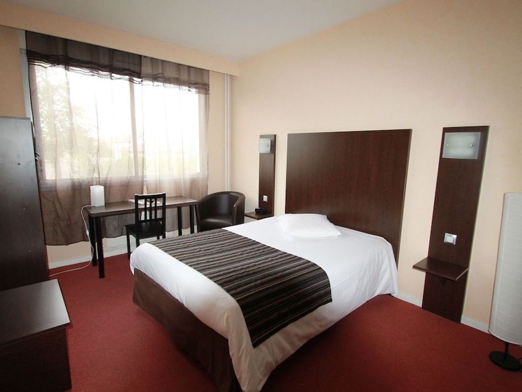 Adonis Lyon Est Hôtel Artys