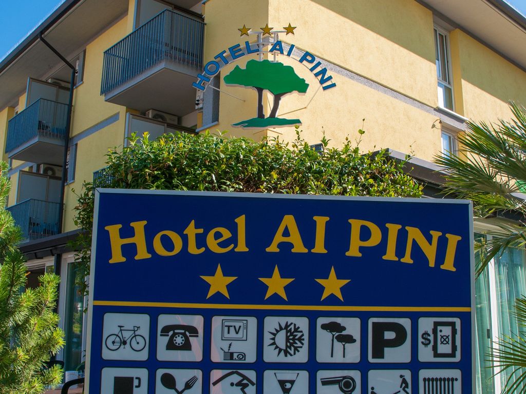 Ai Pini
