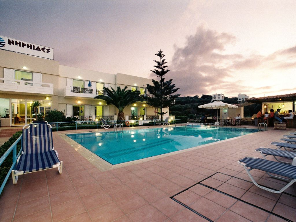 Niriides Hotel Apartments Studios
