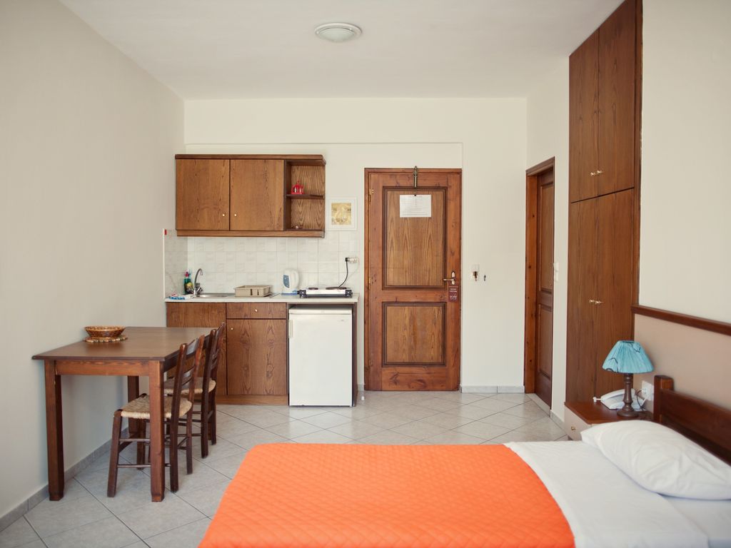 Niriides Hotel Apartments Studios