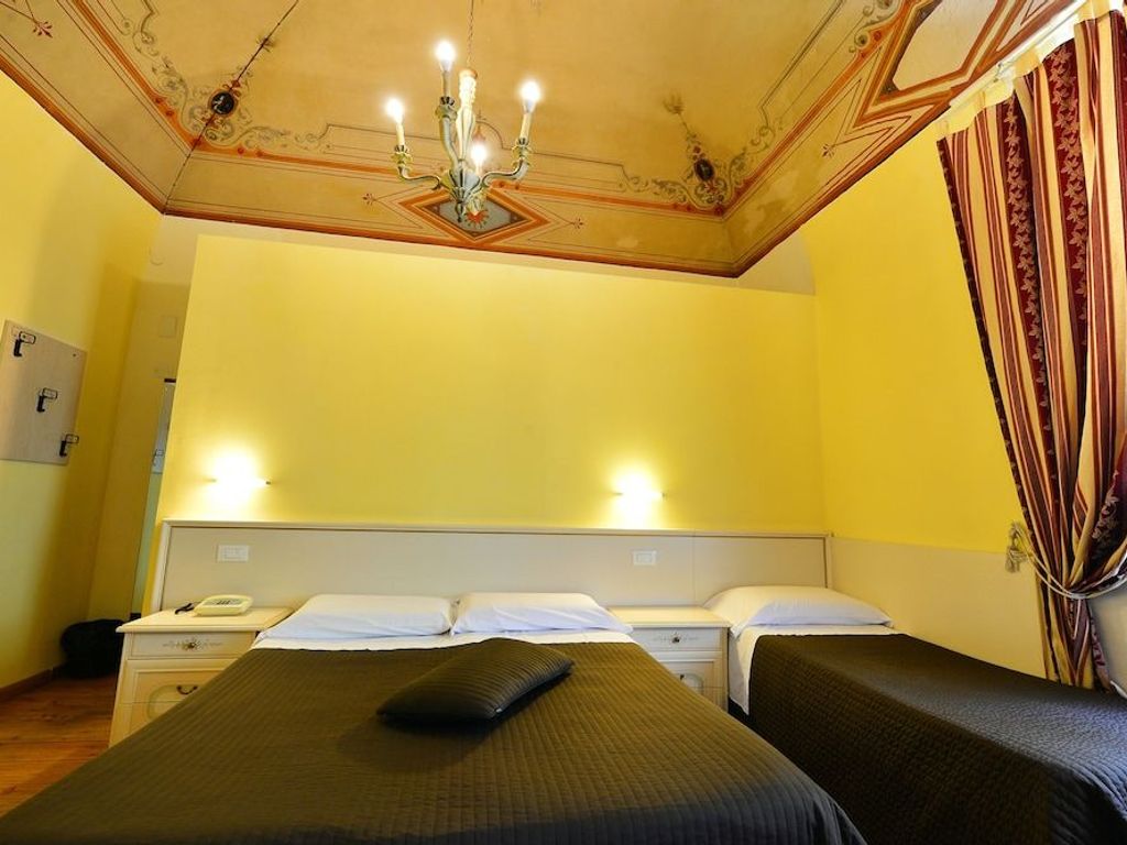 Hotel Iris