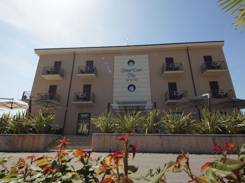 Hotel Dori