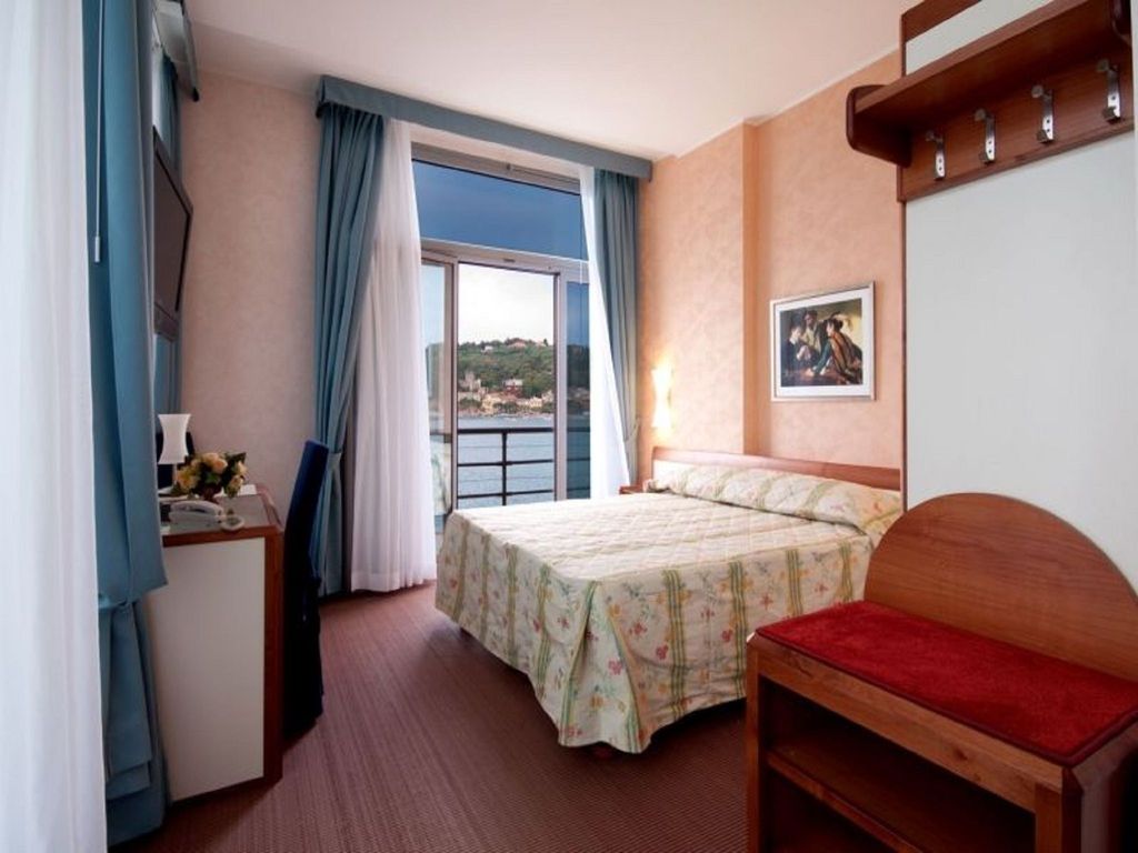 San Terenzo Hotel