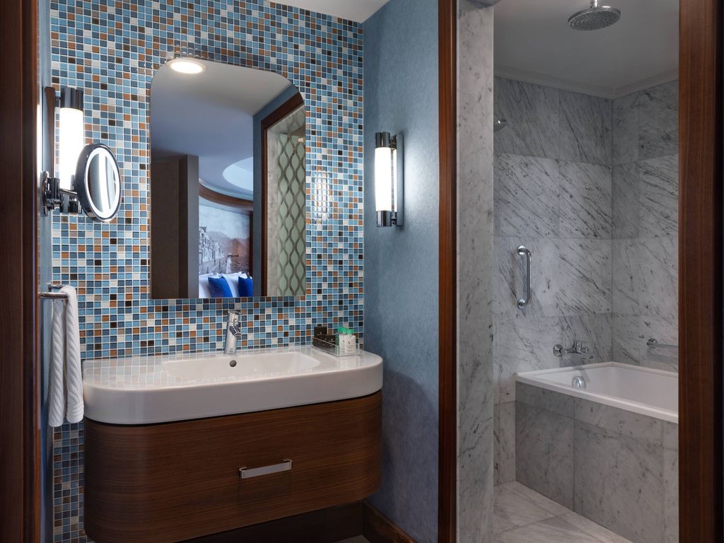 Renaissance Izmir Hotel