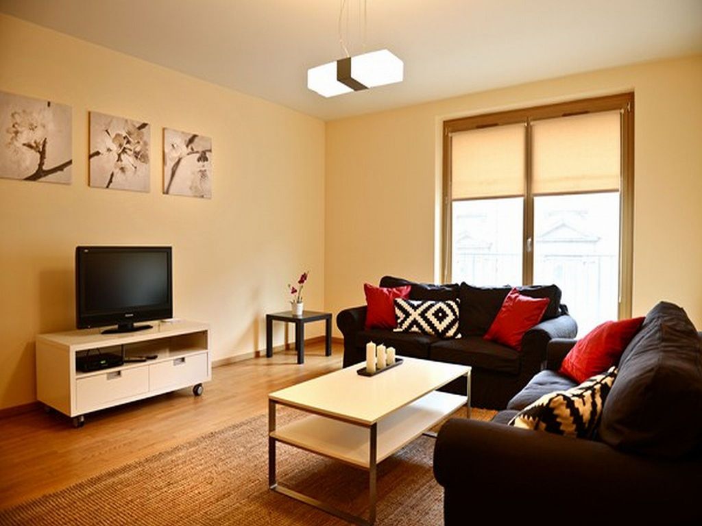Angel Plaza Apartments