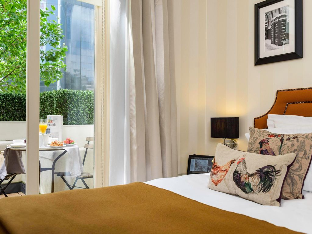 Hotel Xenia Autograph Collection