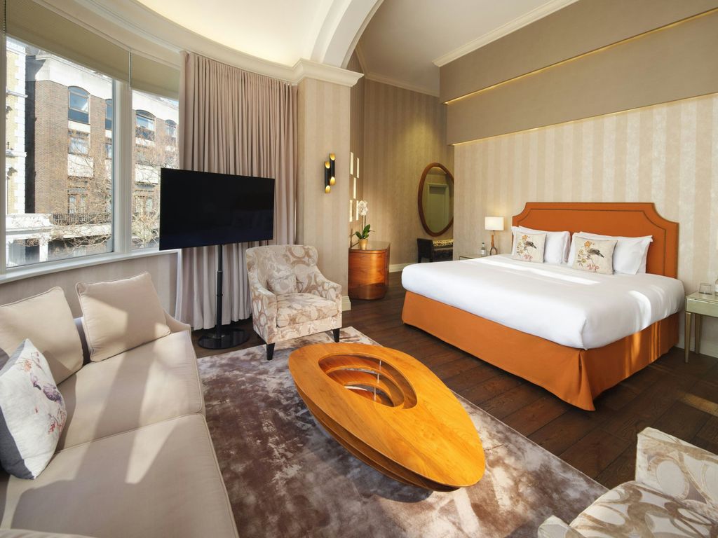 Hotel Xenia Autograph Collection