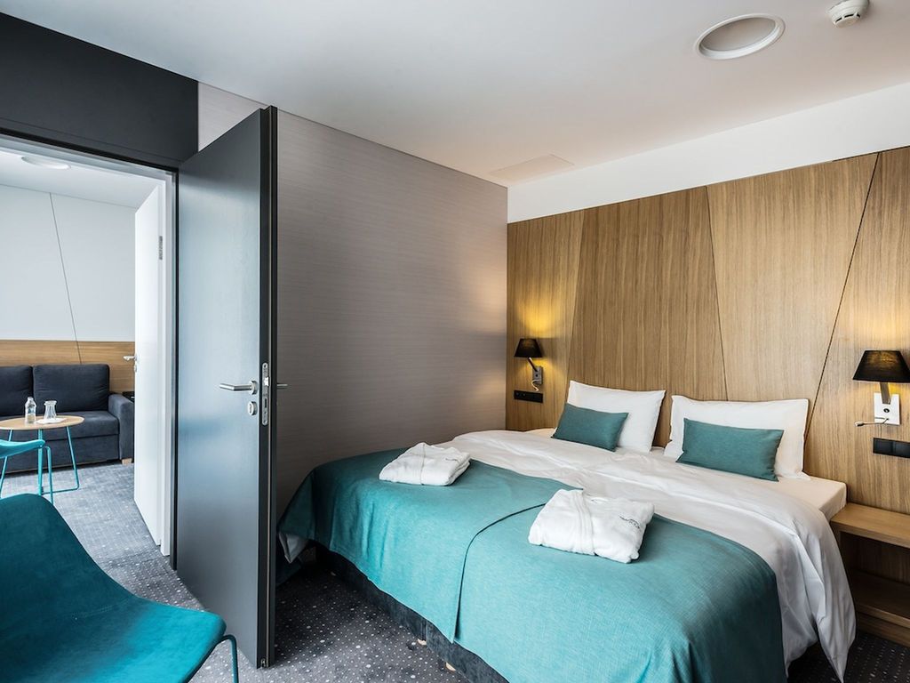 Regatta Hotel_ Restauracja_ Spa