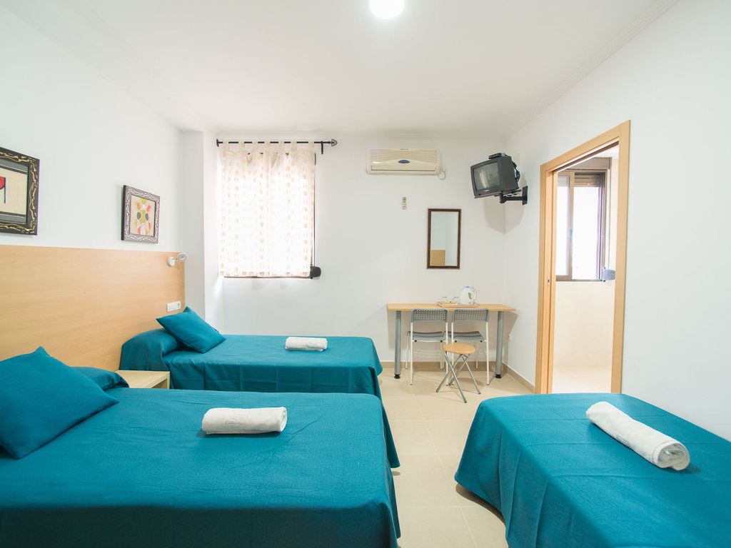 Mitre Paterna Hostal