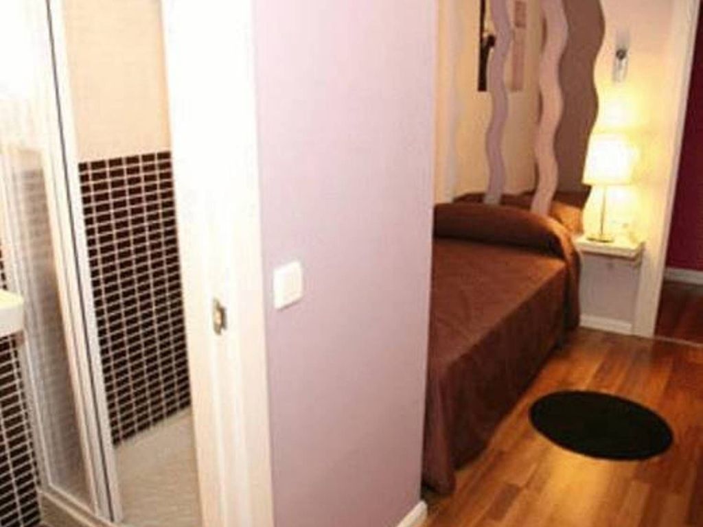 Room Pride Hostal