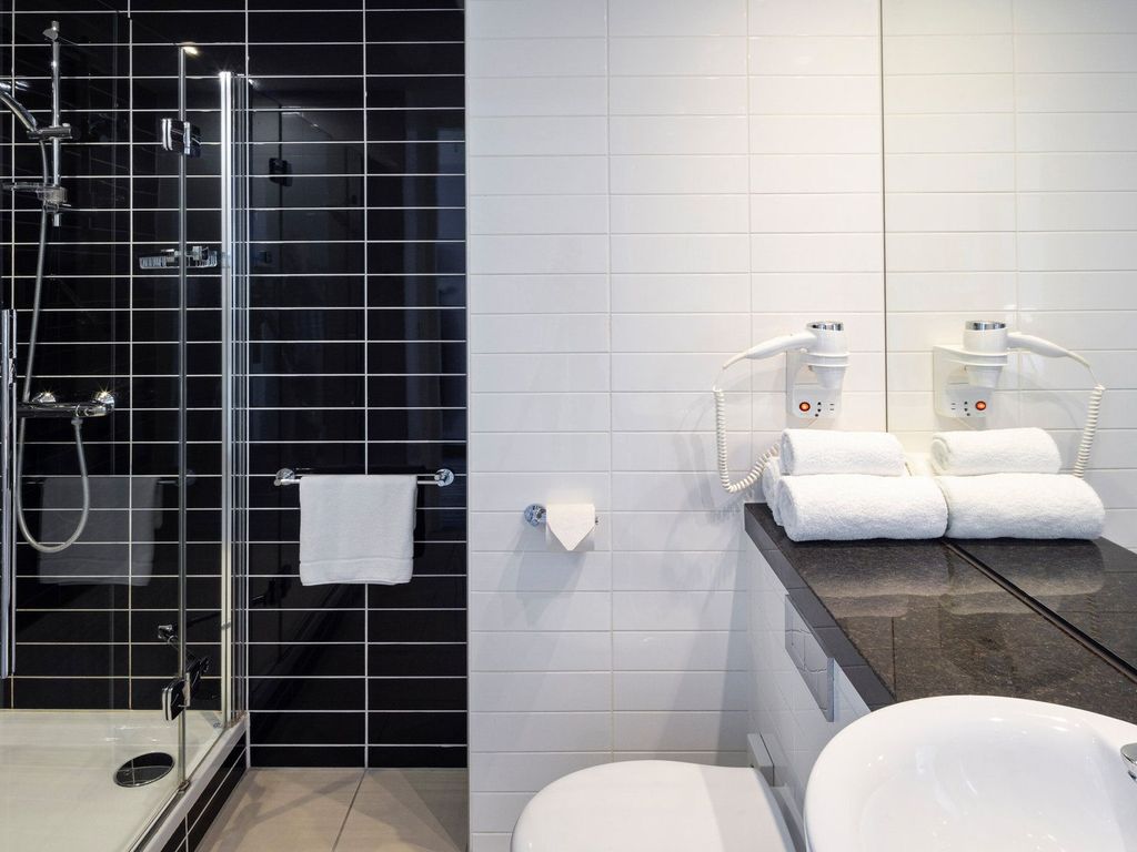 Holiday Inn Express ROTTERDAM - CENTRAL STATION by IHG